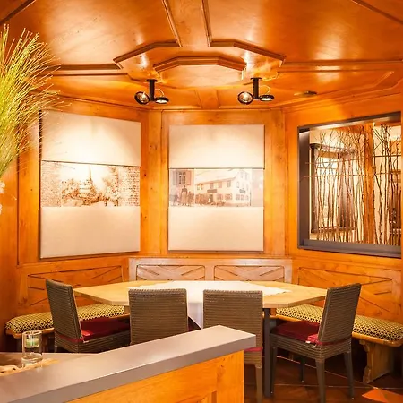 Restaurant Jägerhof Hotell 3*